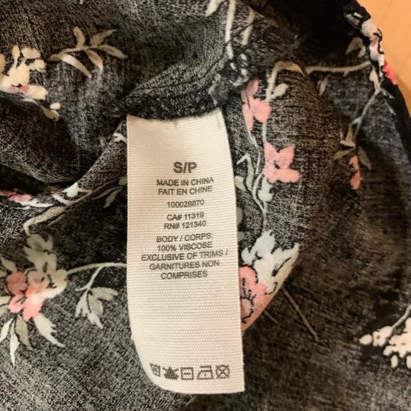 ✨HP✨ 🌺 2/$20 Garage black floral tank Dress - Picture 6 of 6